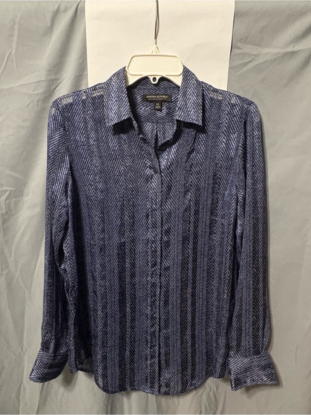 Banana Republic Women's Classic Dillon Fit Sheer Herringbone Button-Down Shirt